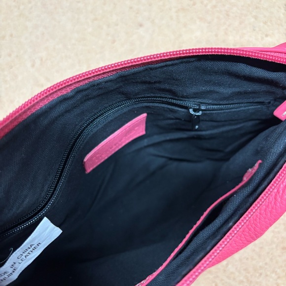 Tignanello Pink Purse Soft 100% Leather Hobo Bag Shoulder Bag Handbag Zipper - Picture 5 of 8